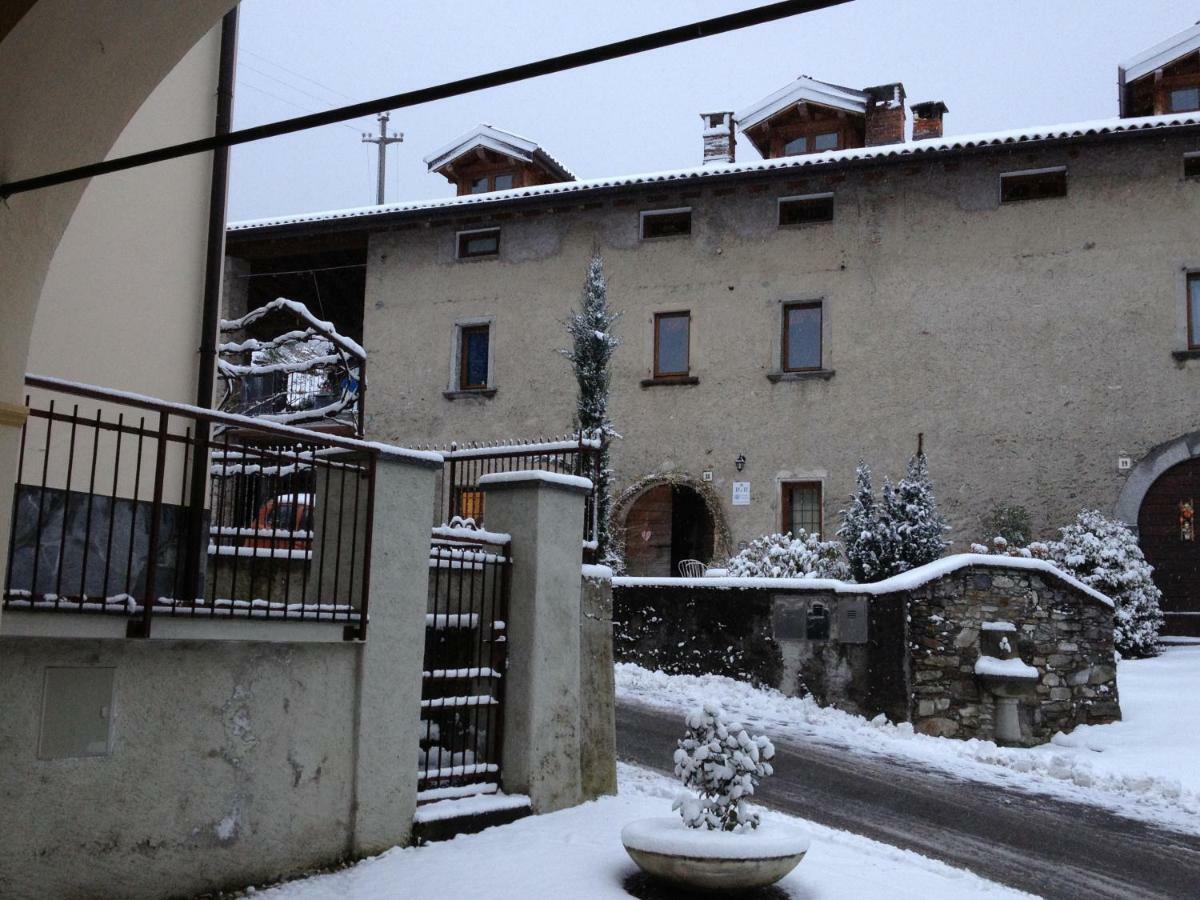 La Tana Del Ghiro Bed & Breakfast Porto Valtravaglia Exterior foto