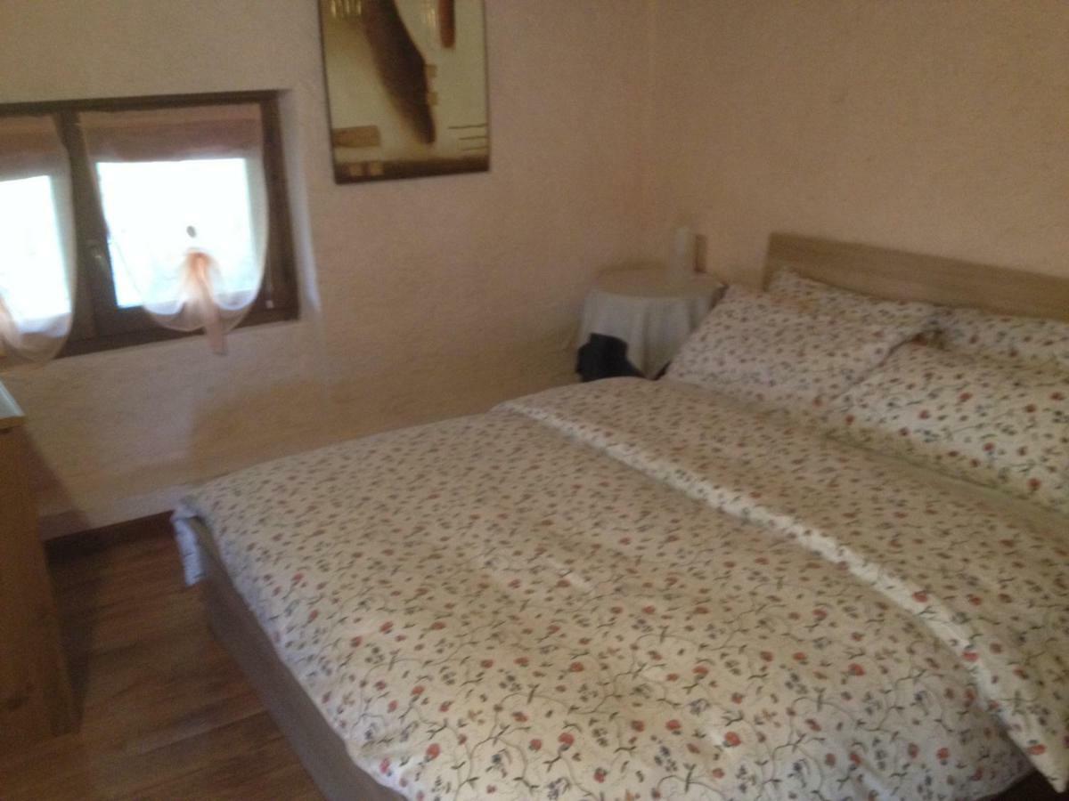 La Tana Del Ghiro Bed & Breakfast Porto Valtravaglia Exterior foto